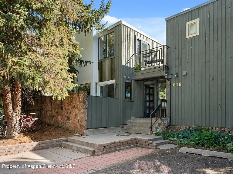 819 E Hyman Ave #3 — Photo 13