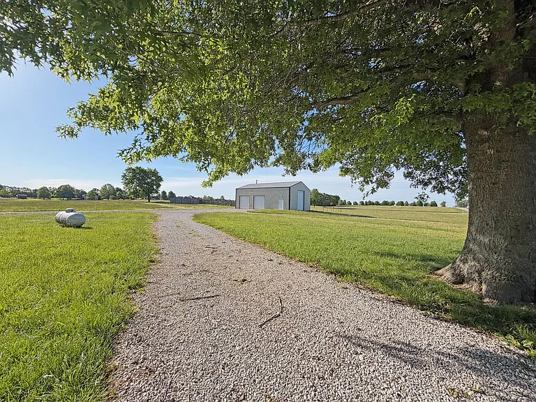 9297 E State Highway D — Photo 2