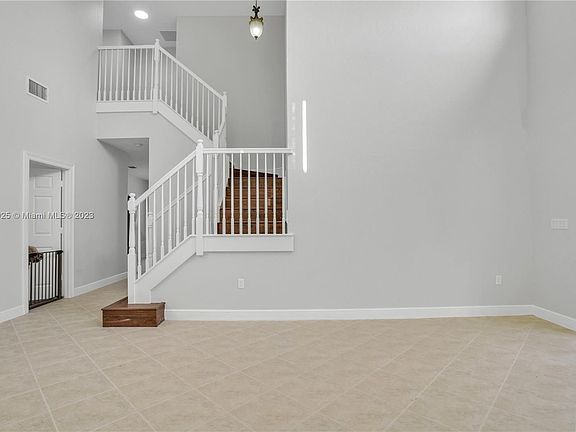 5th image of 17444 SW 47th Ct