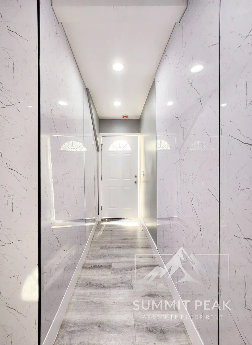 Building Photo - 236 N San Gabriel Ave #8