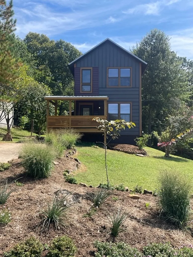3 bed, 1458 sqft, $1,700 — Photo 1