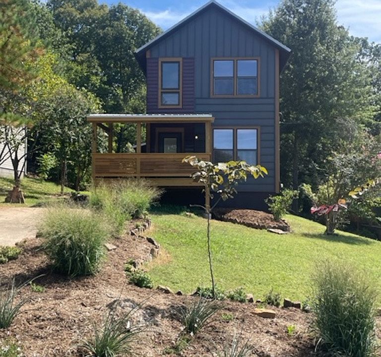 1st image of 484 S Mashburn Ave