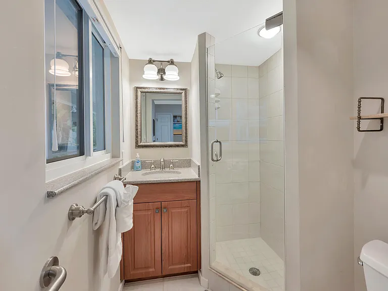 180 6th Ave S #3 — Photo 21