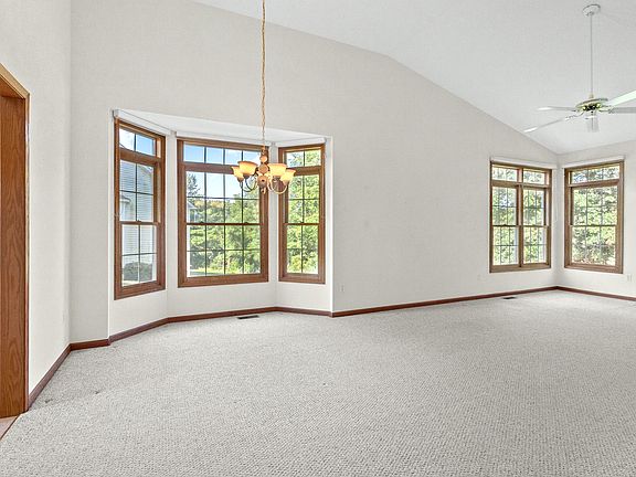 5th image of 790 Duvall Dr