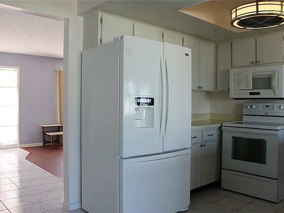 5th image of 9625 44th St N
