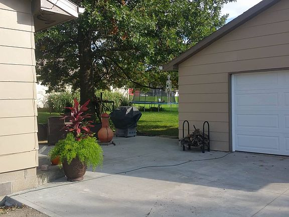 2nd image of 307 W Patricia St
