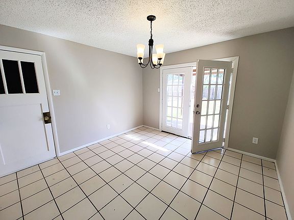 4th image of 6611 Avenue S