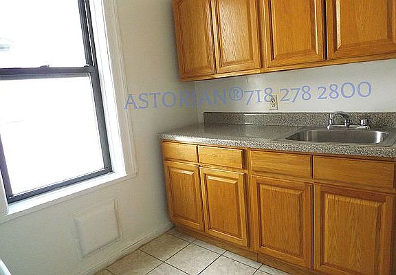 5th image of 30-86 32nd St #62