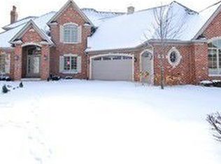 39W667 Walt Whitman Rd, St Charles, IL 60175