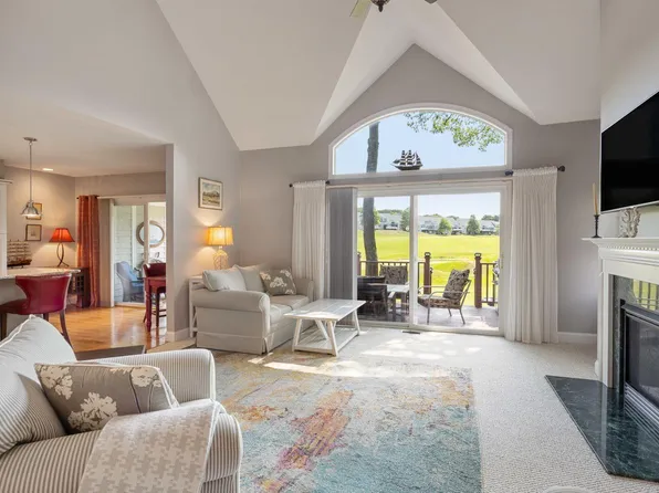 4 Blue Meadow Court Unit 161, Monument Beach, MA 02553