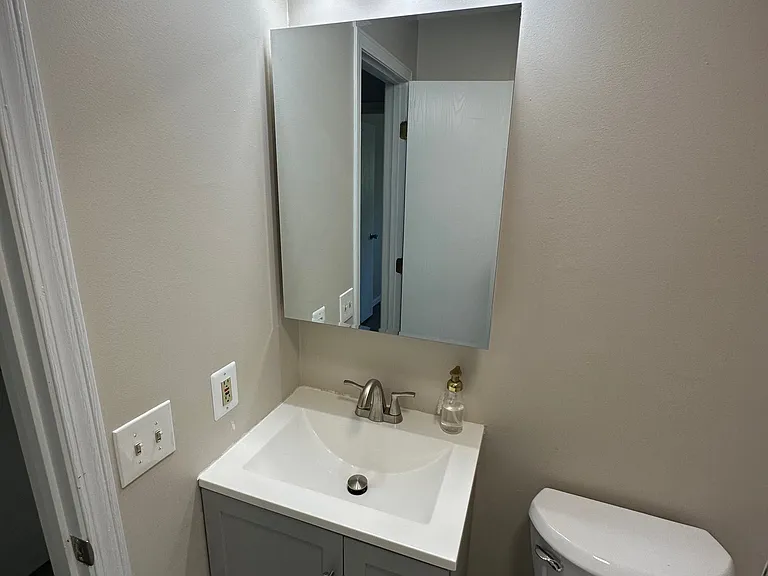 1000 Valley View Ln #I — Photo 11