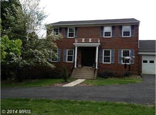 1141 Meadowlook Ct, Reston, VA 20194