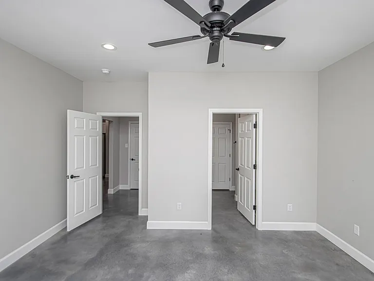 1621 Wilson Rd — Photo 8
