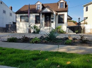 2990 Fortesque Ave, Oceanside, NY 11572