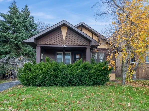 18228 Burnham Ave, Lansing, IL 60438