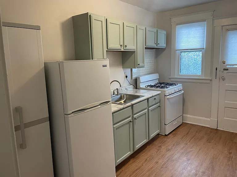 4004 Carter Ave #4 — Photo 11