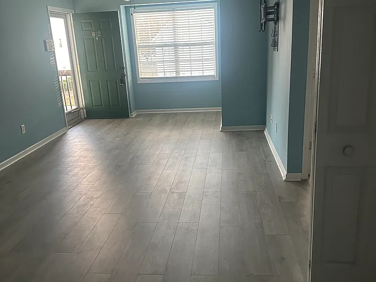 1112 Trinity St #812 — Photo 13