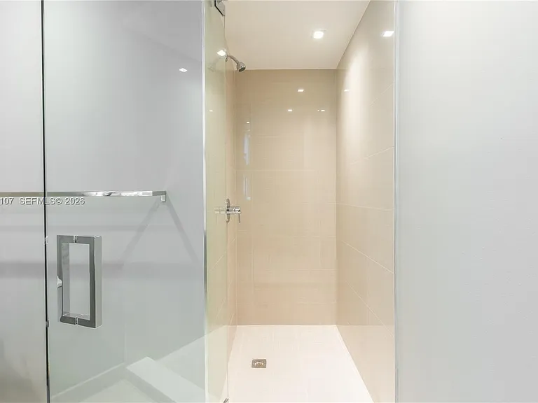 851 NE 1st Ave #Penthouse 4611-4611 — Photo 50