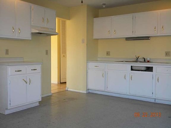 2nd image of 39 Sonora Dr