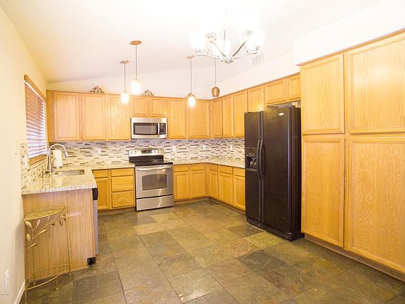 3rd image of 1303 W Michelle Dr