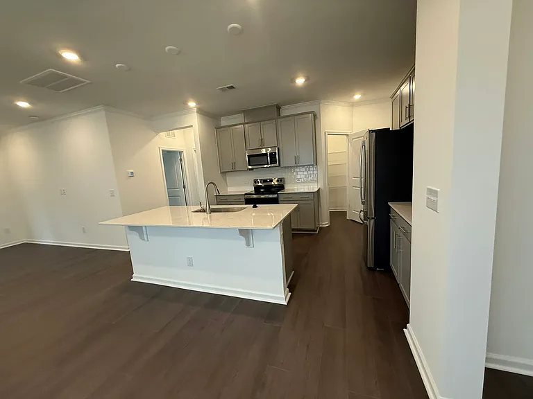 370 Beachcomber Dr — Photo 8