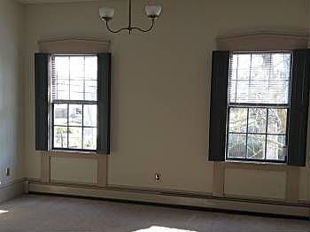 2nd image of 489 Hope St