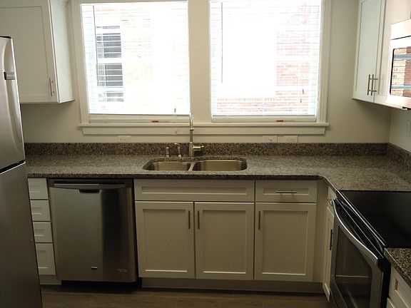 2nd image of 2826 Herschel St APT 4