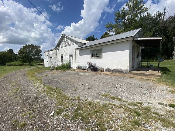 3rd image of 1021 S Washington Ave