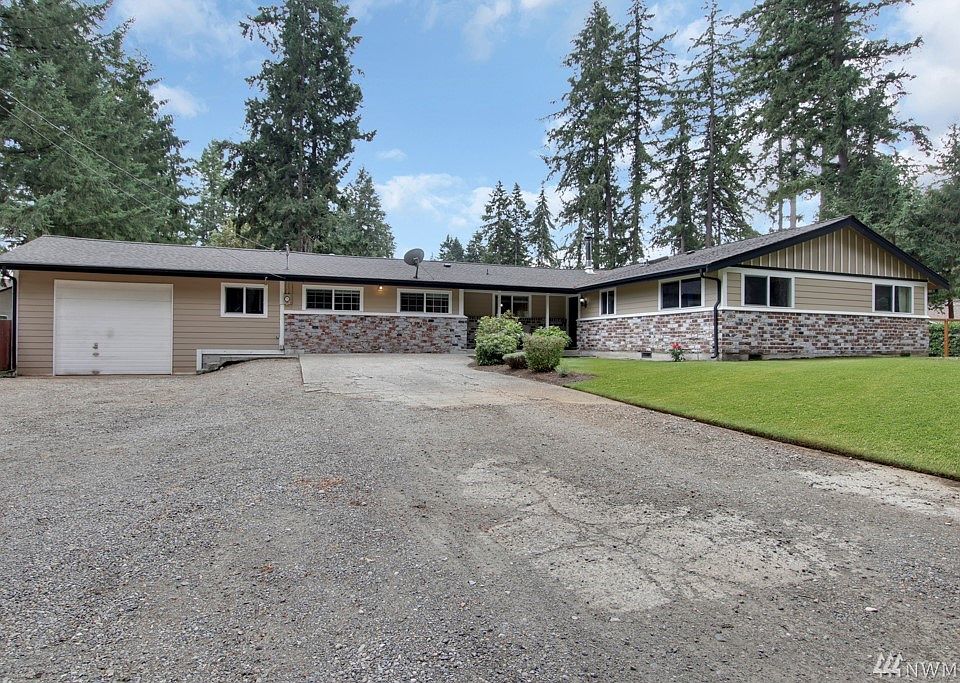 1st image of 3122 156th St E