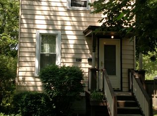 2814 Elizabeth Ave, Zion, IL 60099