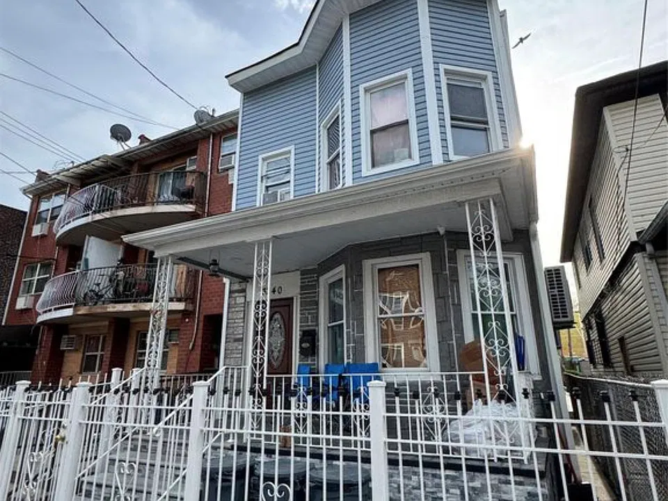 3340 101st St
