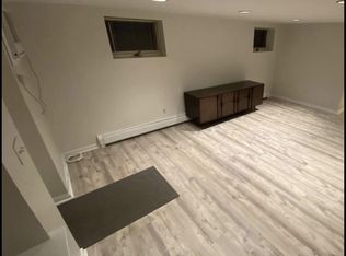 20 Applebee Rd, Stamford, CT 06905