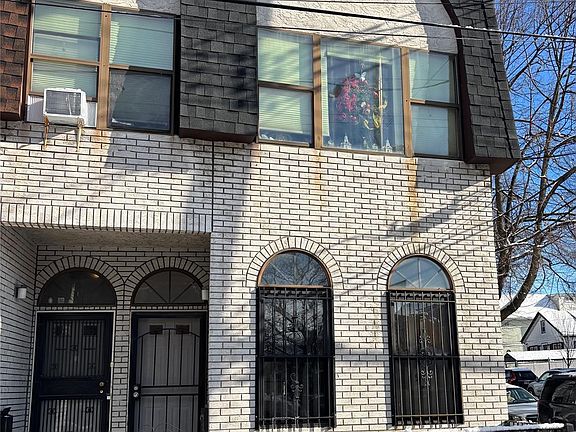 2nd image of 7719 Parsons Boulevard