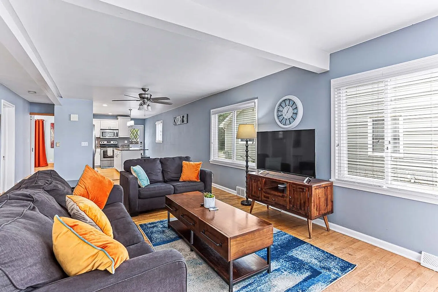4 bed, 2.0 bath, 2109 sqft, $1,575 — Photo 3