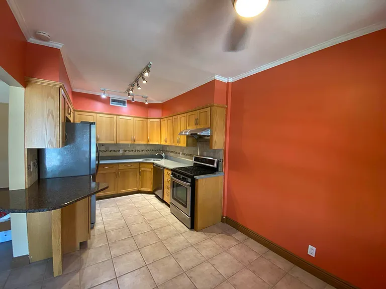 6653 Alderton St — Photo 14