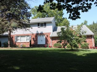 2417 Butter Rd, Lancaster, PA 17601