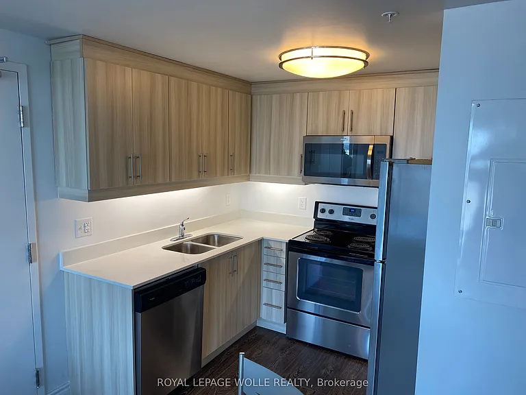 158 King St N #2504 — Photo 5
