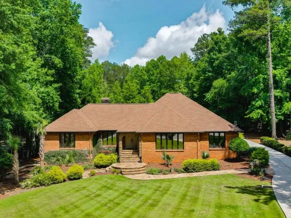1385 Northcliff Trce, Roswell, GA 30076