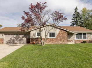 10226 W Steeple View Ln, Franklin, WI 53132