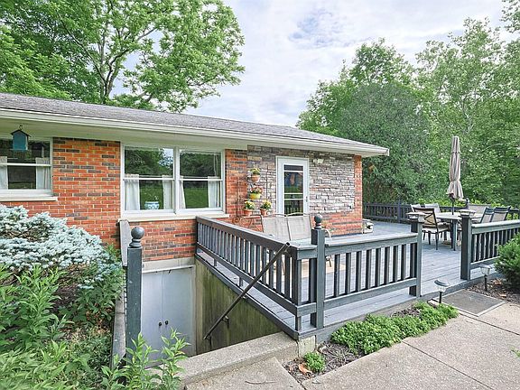 5th image of 3561 Burlington Pike