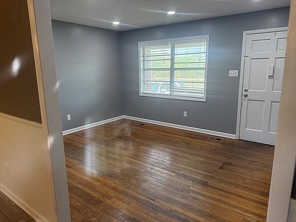 2nd image of 309 Star St SW