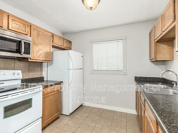 5th image of 568 N Center St #C