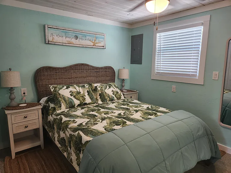 Queen size bed