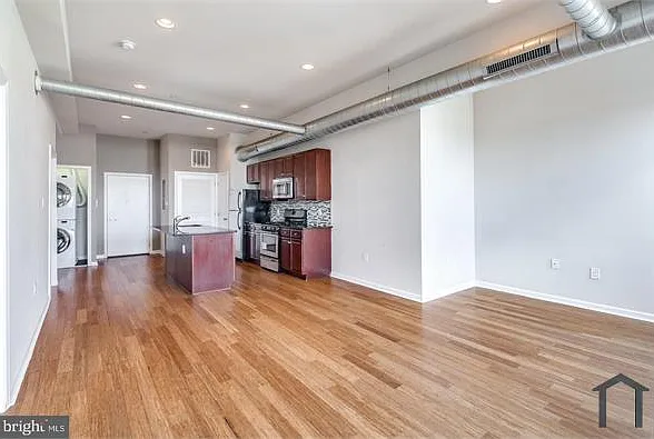 1 bed, 850 sqft, $1,600 — Photo 3
