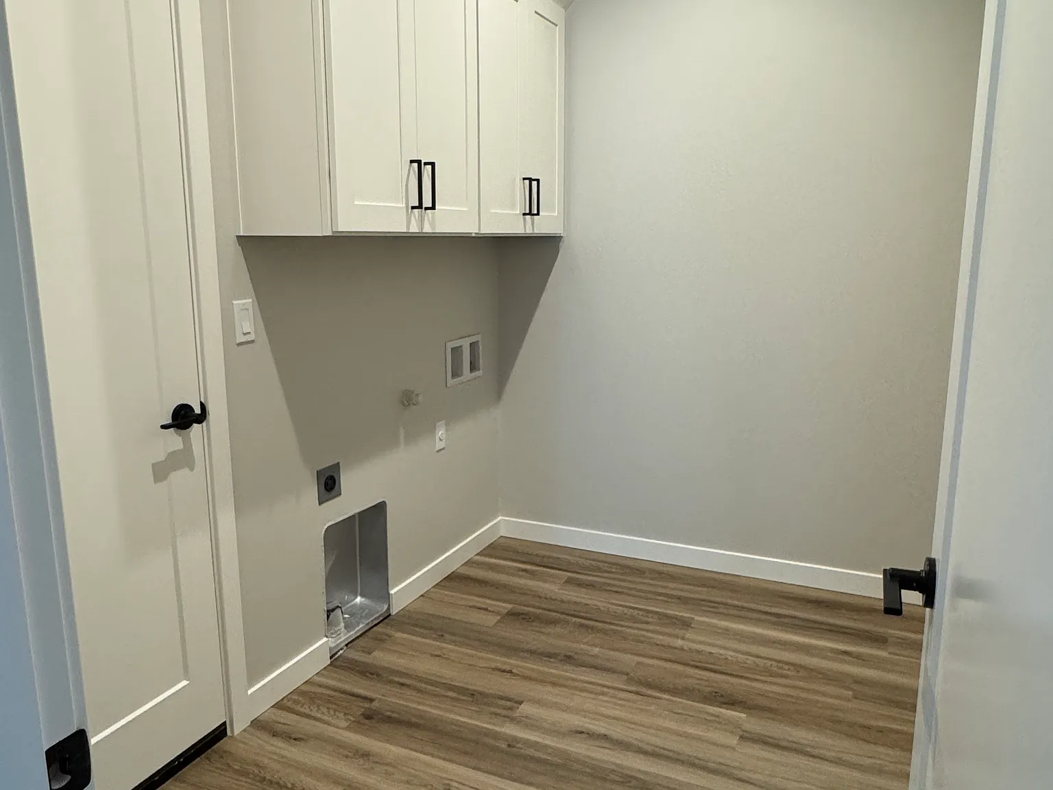 656 Parker Loop — Photo 3