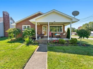 321 Park Dr, Campbell, OH 44405