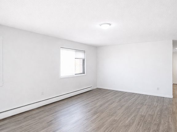 5th image of 1004 7th St SE APT 104