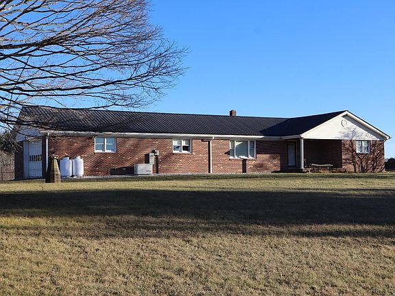 3rd image of 839 Excelsior School Rd