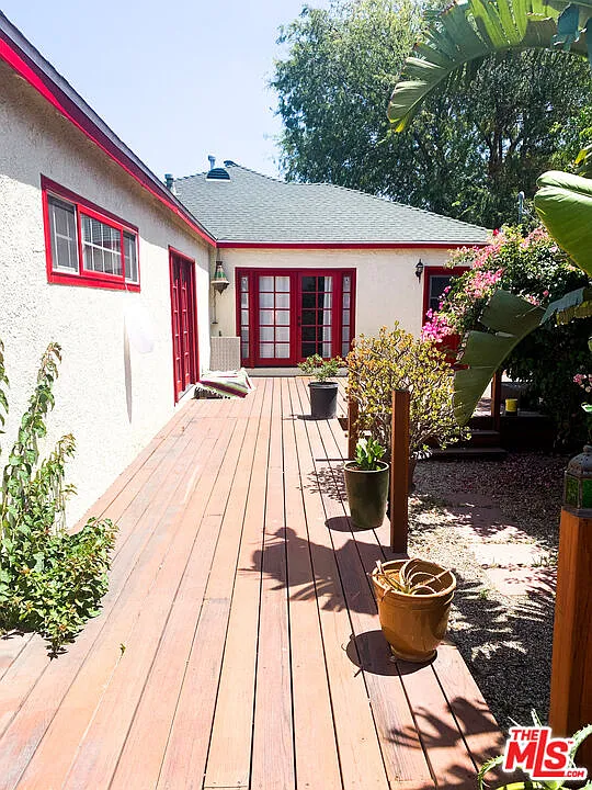 3 bed, 1.0 bath, 1700 sqft, $4,975 — Photo 3