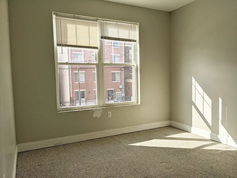 331 N 40th St #2A — Photo 16